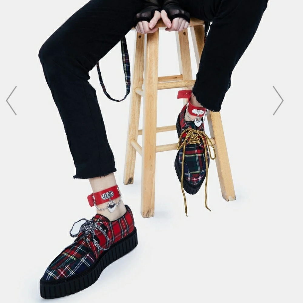 Deadly Passion Ankle cuffs